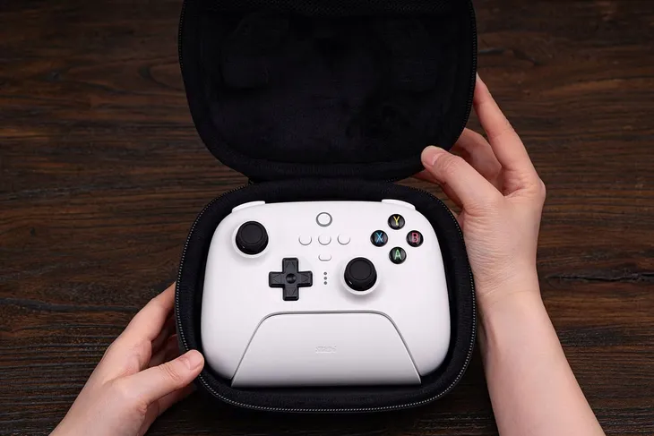 futeral-or-etui-na-pad-8bitdo-ultimate-classic-controller-travel-case-zawiera-baterie-tak