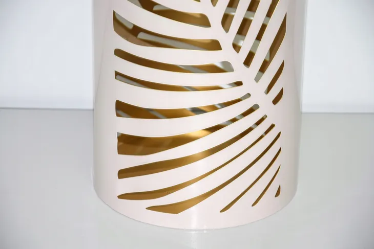 lampion-metal-pudrowy-roz-w-liscie-sredni-16-32-cm-material-wykonania-metal-marka-bez-marki