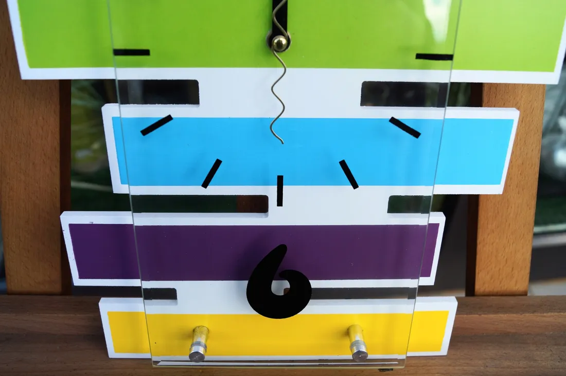 zegar-scienny-wielokolorowy-30cm