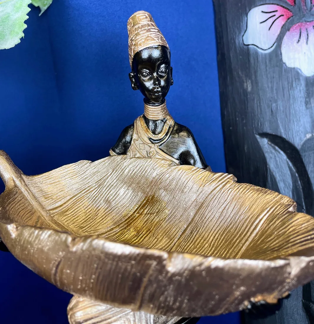 figura-afrykanka-z-misa