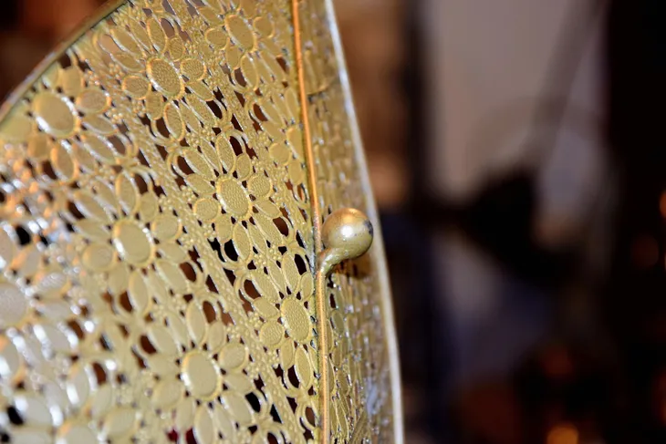 patera-zlota-lisc-marka-bez-marki-srednica-1-cm