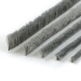 uszczelka-szczotkowa-samoprzylepna-69x12-mm-50m