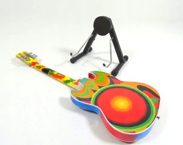mini-gitara-eric-clapton-produkt-kolekcjonerski-marka-giftdeco