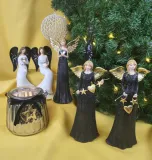 aniol-siedzacy-mix-2-wzory-material-wykonania-tworzywo-sztuczne-wysokosc-produktu-17-cm