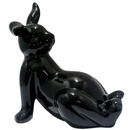krolik-zajac-czarny-lezacy-zabawny-ceramika-duzy