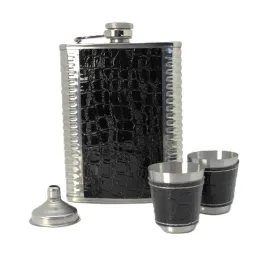 piersiowka-z-kieliszkami-queen-isabell-220-ml