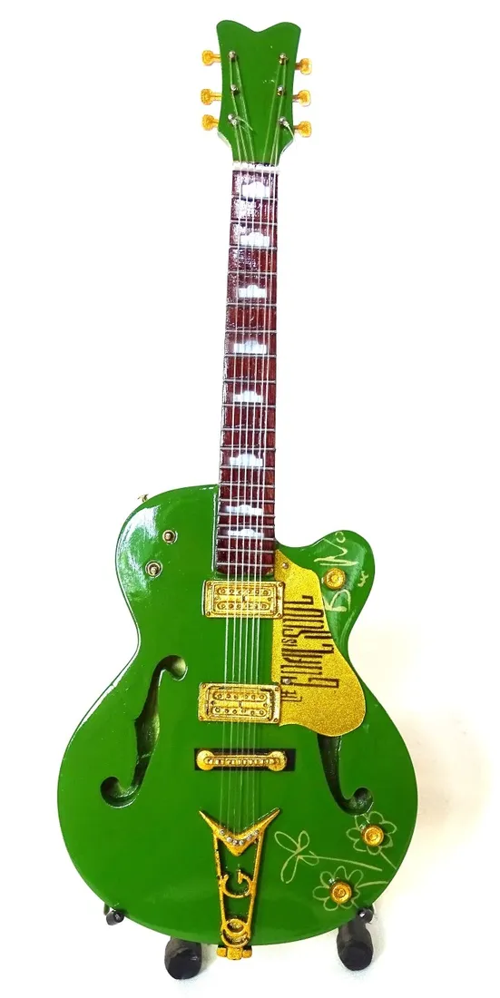 mini-gitara-u2-bono-irish-falcon-skala-1-4
