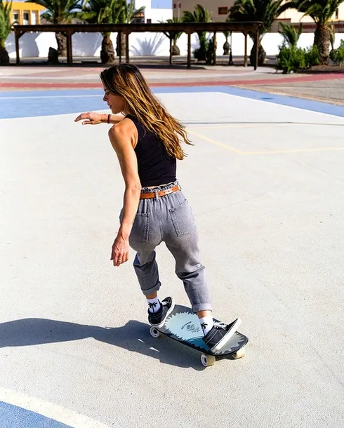 deska-surfskate-globe-thumpy-serial-chiller-29-5-marka-globe-szerokosc-decku-10-25-cm