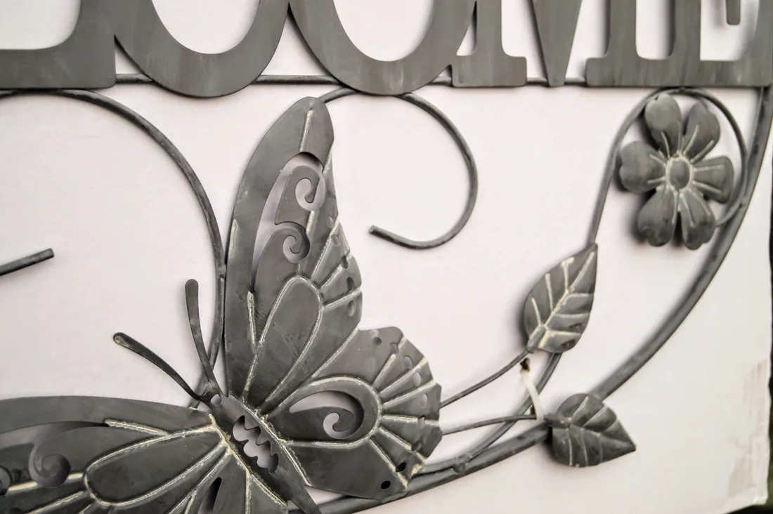 dekoracja-scienna-motyle-welcome-material-wykonania-metal