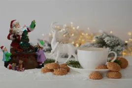 pozytywka-bozonarodzeniowa-led-mikolaj-z-choinka-i-dziecmi-swiatlo-muzyka