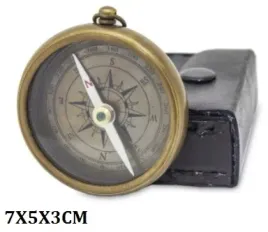 kompas-w-skorzanym-etui