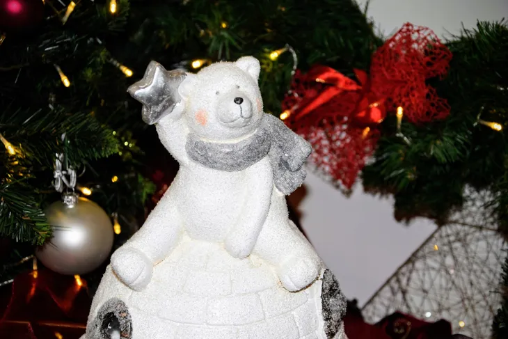 figurka-mis-na-igloo-led-h-30-cm-marka-dakls