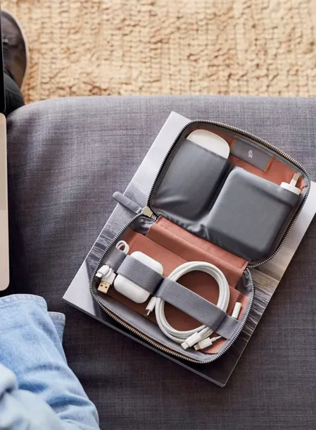 organizer-etui-na-elektronike-bellroy-tech-kit-compact-navy-rodzaj-organizer