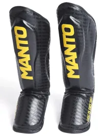 ochraniacze-piszczeli-i-stop-manto-prime-r-m