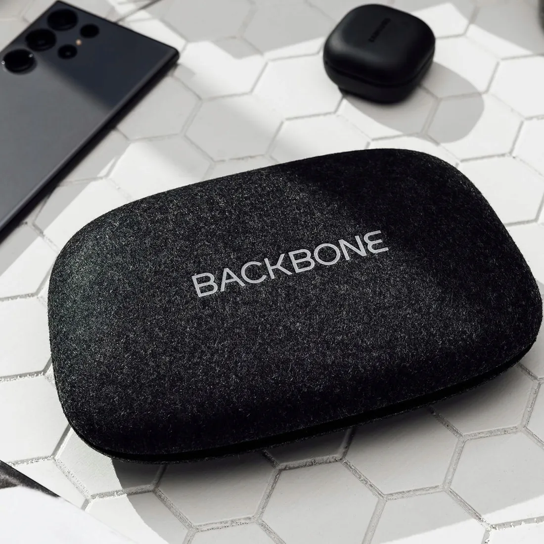 backbone-one-carry-case-etui-ochronne-na-backbone-one-black