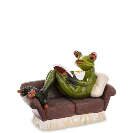 figurka-zabka-zaba-na-kanapie-odpoczynek-relaks
