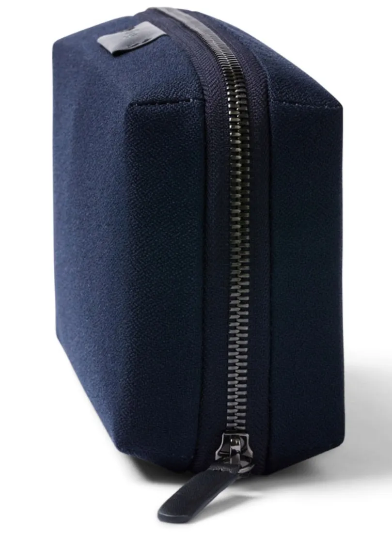 organizer-etui-na-elektronike-bellroy-tech-kit-navy