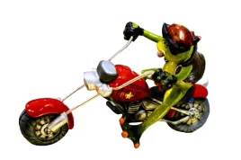 figurka-zaba-na-motocyklu