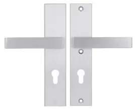 klamka-zewnetrzna-axa-dlugi-szyld-z-otworem-na-wkladke