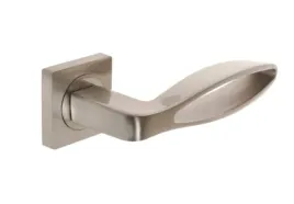 klamka-wewnetrzna-b-harko-krotki-szyld-kwadratowy