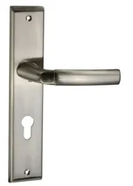 klamka-zewnetrzna-schaffner-dlugi-szyld-z-otworem-na-wkladke