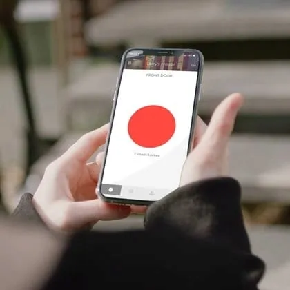 zamek-yale-linus-smart-lock-zasilanie-baterie