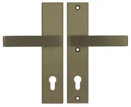 klamka-zewnetrzna-axa-dlugi-szyld-z-otworem-na-wkladke