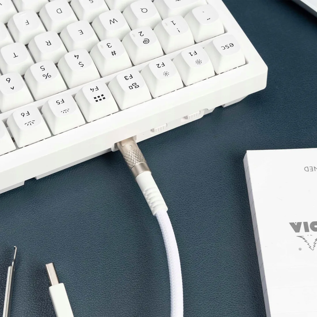 kabel-keychron-usb-typ-c-usb-typ-c-1-m-bialy