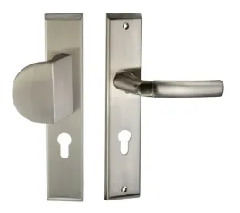 klamka-zewnetrzna-schaffner-dlugi-szyld-z-otworem-na-wkladke