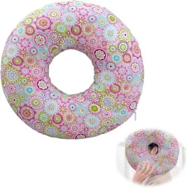 okragla-kolorowa-poduszka-ozdoba-dekoracja-piercing-do-spania-na-boku