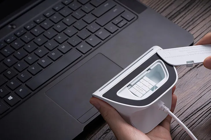 gamepad-8bitdo-ultimate-3-mode-controller-bialy-do-pc-xbox-android-komunikacja-bezprzewodowa-bluetooth