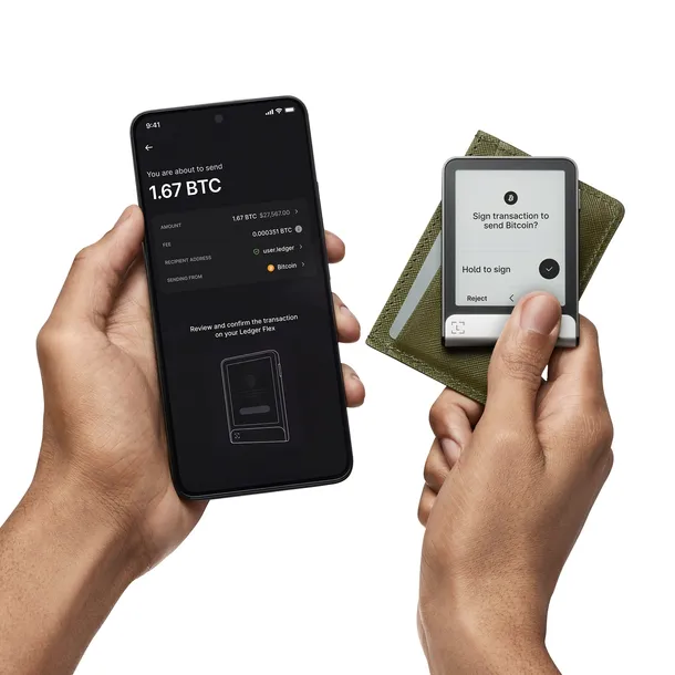 ledger-portfel-klucz-kryptowalutowy-e-inkorbluetoothorusb-c-do-tokenow-nft-waga-z-opakowaniem-1-kg-rodzaj-klucz-zabezpieczajacy