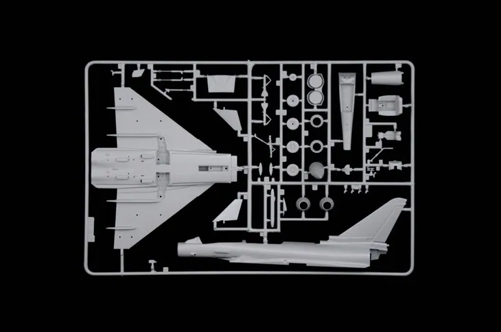 1-72-model-set-ef-2000-typhoon-zestaw-modelarski-waga-z-opakowaniem-0-35-kg