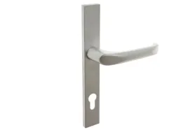 klamka-wewnetrzna-fam-dlugi-szyld-kwadratowy-szyld-z-otworem-na-wkladke