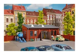 auhagen-11460-h0-warsztat-samochodowy