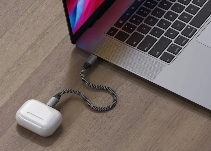 kabel-satechi-usb-typ-c-apple-lightning-025-m-czarny-marka-satechi
