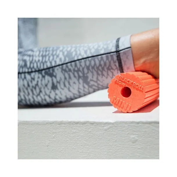 roller-walek-do-masazu-blackroll-mini-flow-rodzaj-walek-z-wypustkami