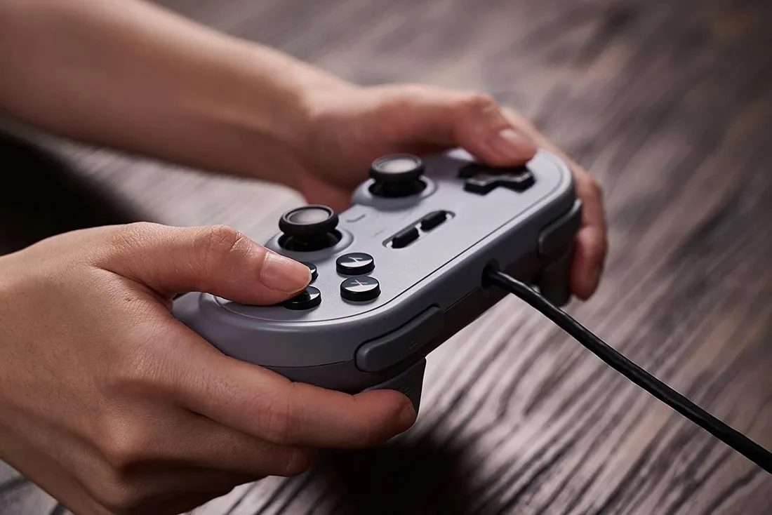 pad-przewodowy-do-konsoli-nintendo-switch-szary