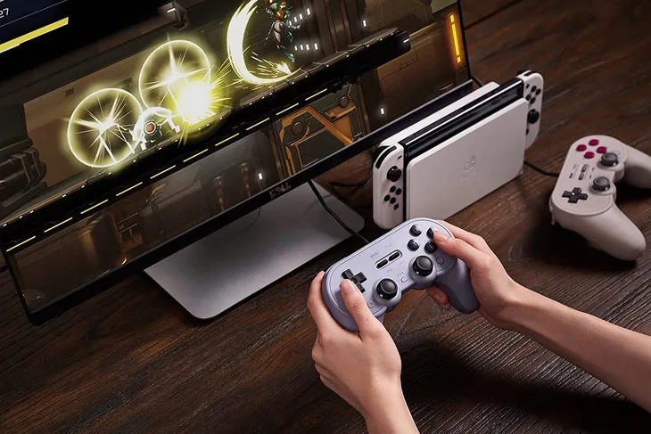 pad-przewodowy-do-konsoli-nintendo-switch-szary-waga-z-opakowaniem-0-38-kg