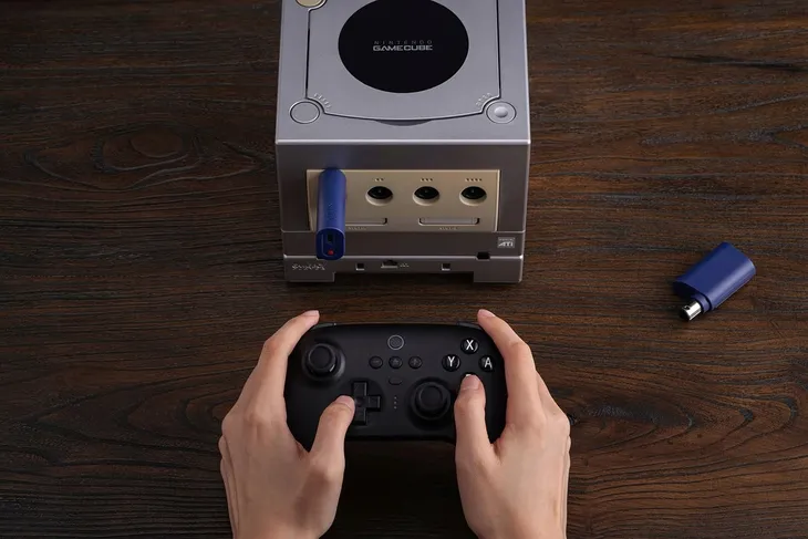 8bitdo-retro-receiver-for-ngc-adapter-bluetooth-do-gamecube-wii-windows-waga-z-opakowaniem-0-2-kg-kod-producenta-ret00484