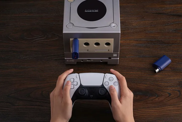 8bitdo-retro-receiver-for-ngc-adapter-bluetooth-do-gamecube-wii-windows-waga-z-opakowaniem-0-2-kg-certyfikat-ce