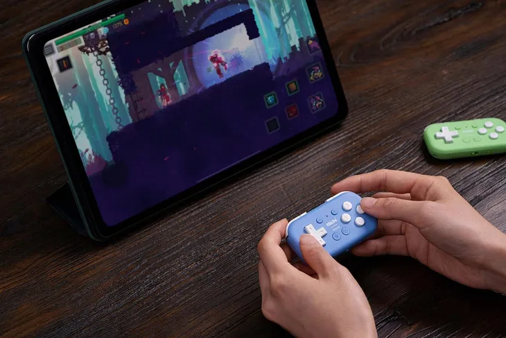 8bitdo-micro-blue-miniaturowy-pad-bluetooth-switch-android-rpi-komunikacja-bezprzewodowa-bluetooth