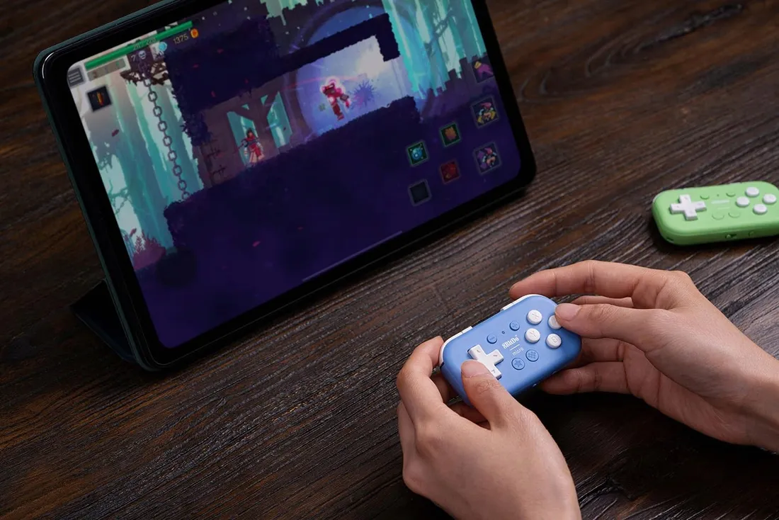 8bitdo-micro-blue-miniaturowy-pad-bluetooth-switch-android-rpi-kolor-niebieski