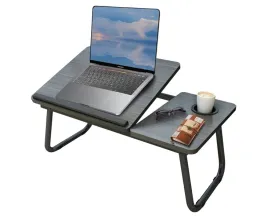 stolik-na-laptopa-ze-skladanymi-nogami-i-otworem-na-kubek