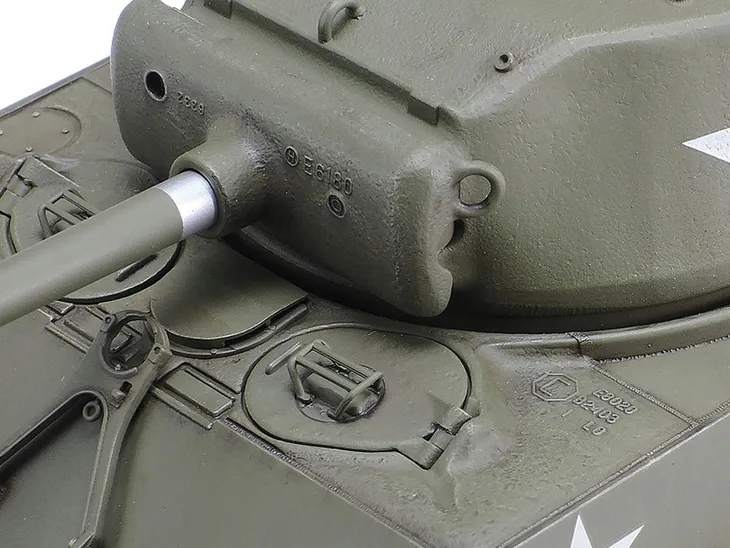 model-tamiya-us-tank-m4a3e8-sherman-easy-eight-okres-ii-wojna-swiatowa