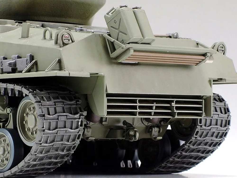 model-tamiya-us-tank-m4a3e8-sherman-easy-eight