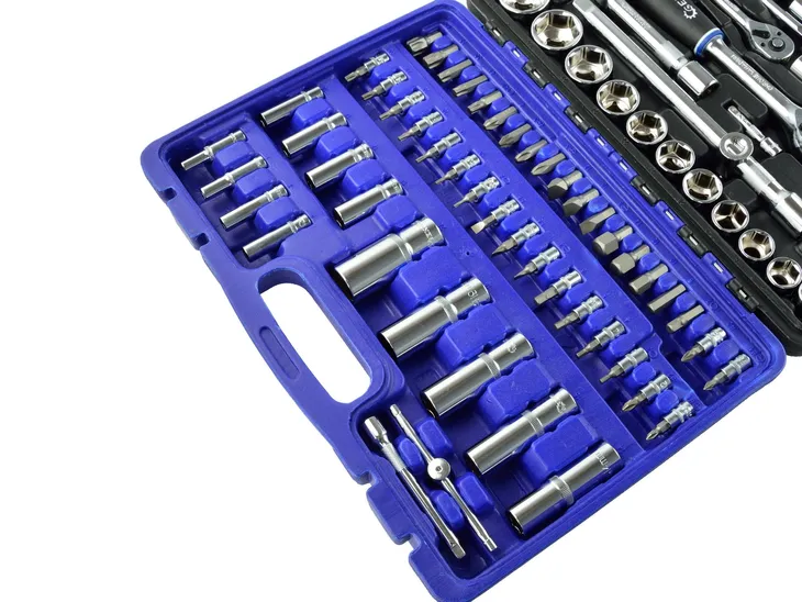 zestaw-kluczy-klucze-nasadowe-nasadki-crv-torx-1-2-1-4-108-elementow-geko-kod-producenta-g10101
