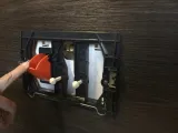 przycisk-splukujacy-do-wc-geberit-czarny-kolor-czarny