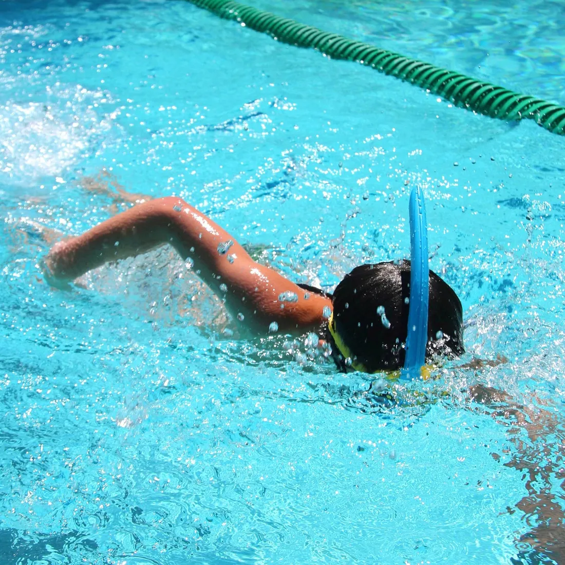 fajka-finis-stability-snorkel-niebieski-marka-finis