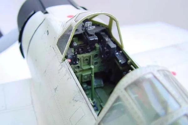 trumpeter-02405-mysliwiec-mitsubishi-a6m2b-model-21-zero-samolot-1-24-marka-trumpeter